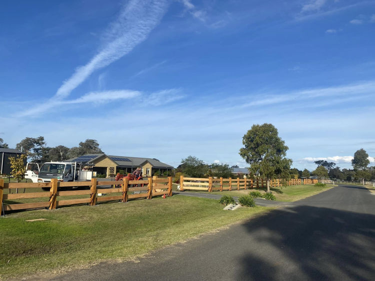 Image of a fencing work finished